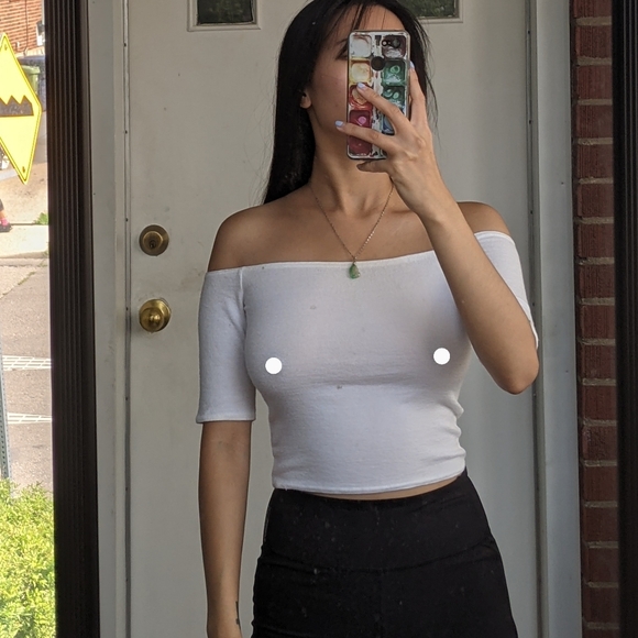 Aritzia Wilfred Free off the shoulder crop top - Picture 3 of 3